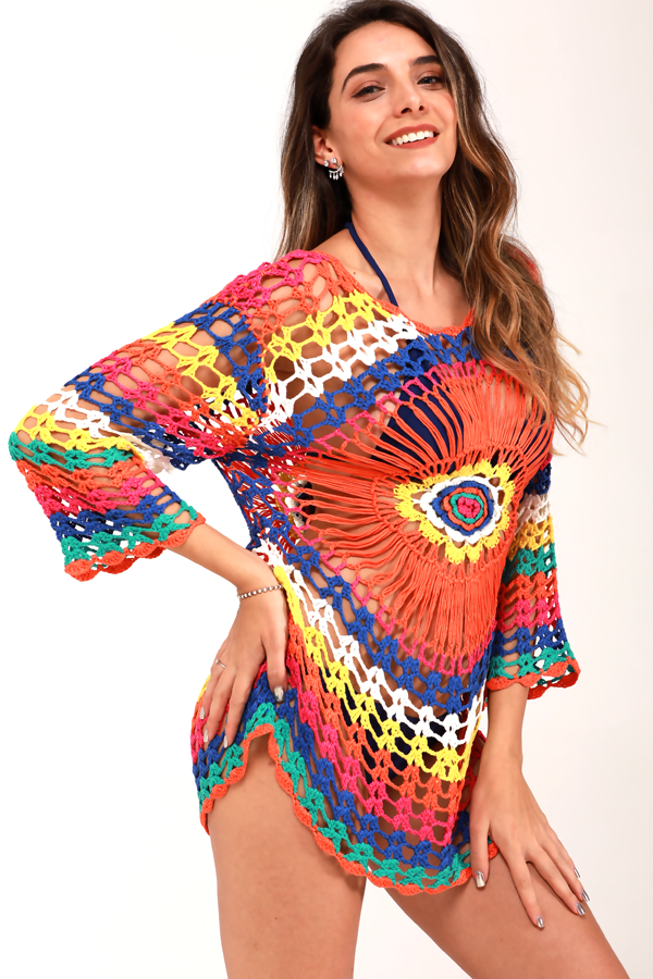 Vestido de playa colorido, con protector solar