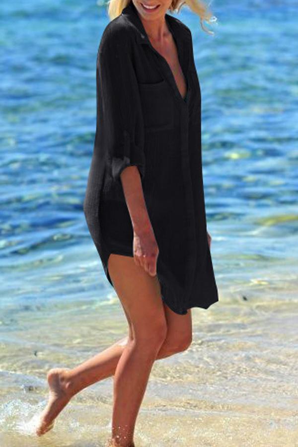Vestido de playa unicolor, con mangas enrolladas