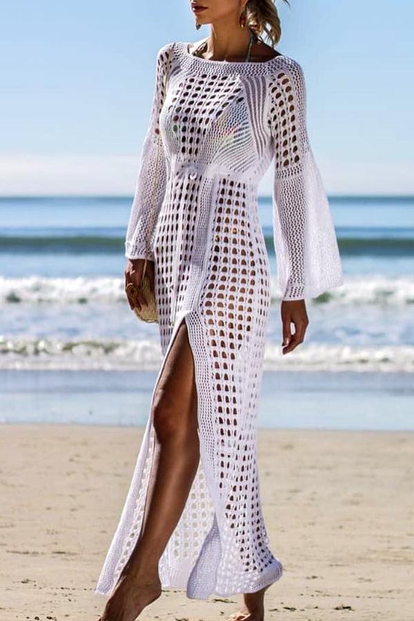 Vestido de playa blanco tejido con mangas acampanadas