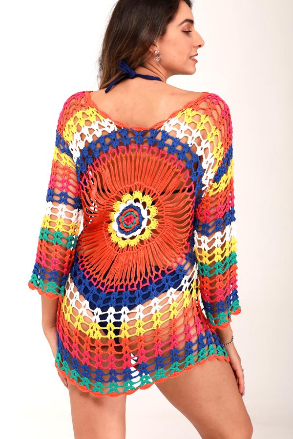 Vestido de playa colorido, con protector solar
