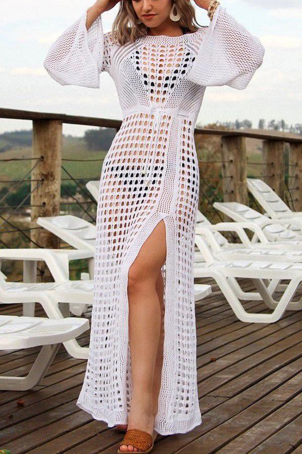 Vestido de playa blanco tejido con mangas acampanadas
